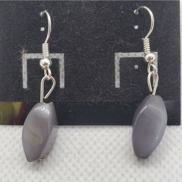 NWT Fashion Earrings Gray Cat's Eye Earrings - Picture 2 of 2